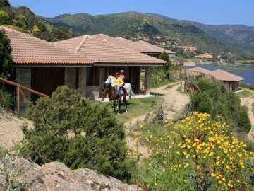 chia - vakantiehuisjes aan zee - sardinie (1).jpg